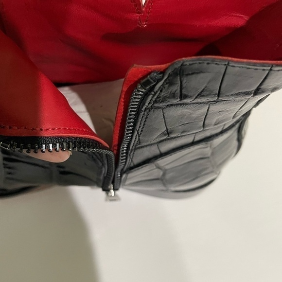 Fennix italy boot black alligator side zipper red bottom sole - Picture 5 of 6